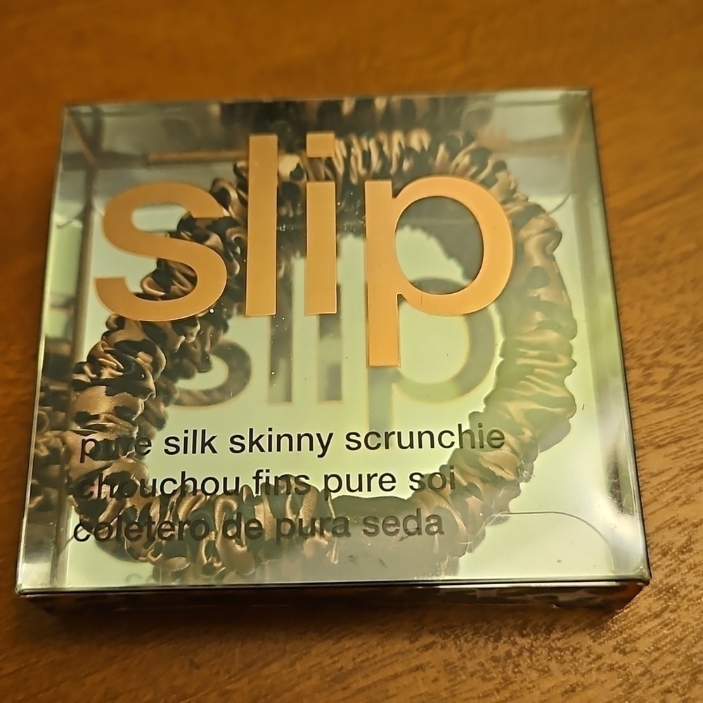 NWT Slip pure silk skinny scrunchie leopard print.